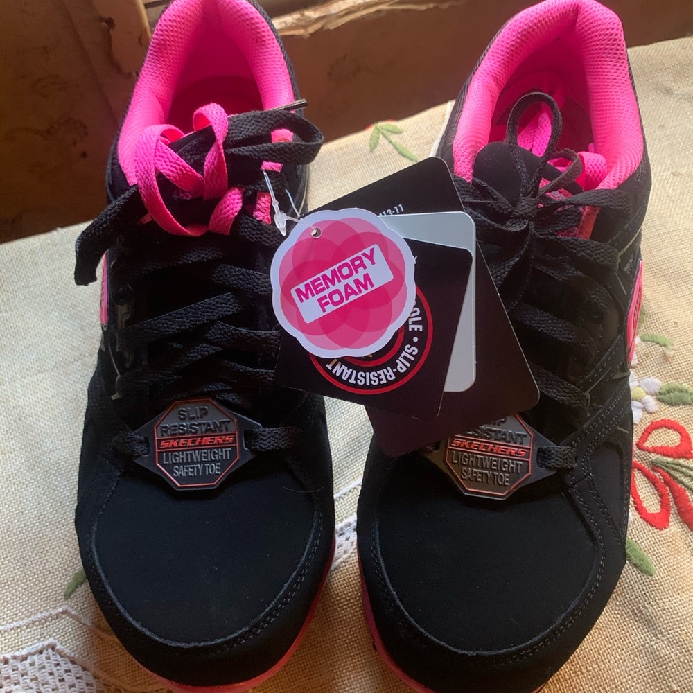 Womens Skechers Work Alloy Toe Size 8